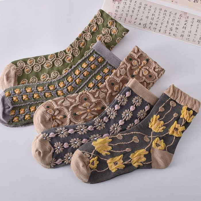 🎁New Year Sale-5 Pairs Women's Embossed Floral Cotton Socks