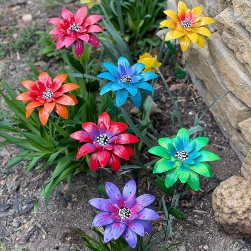 🔥Last Day Special Sale 70% OFF🍀Metal Flowers Garden Stakes🍀
