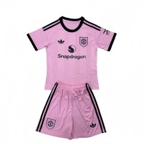 2025-26 KIDS  Manchester United Pink goalkeeper  soccer Jersey