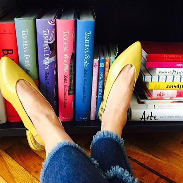 Women's Versatile Solid Color Buckle Flat Shoes
