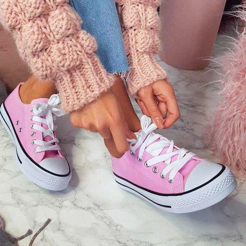 Large Size Women Simple Casual Canvas Lace-Up Sneakers
