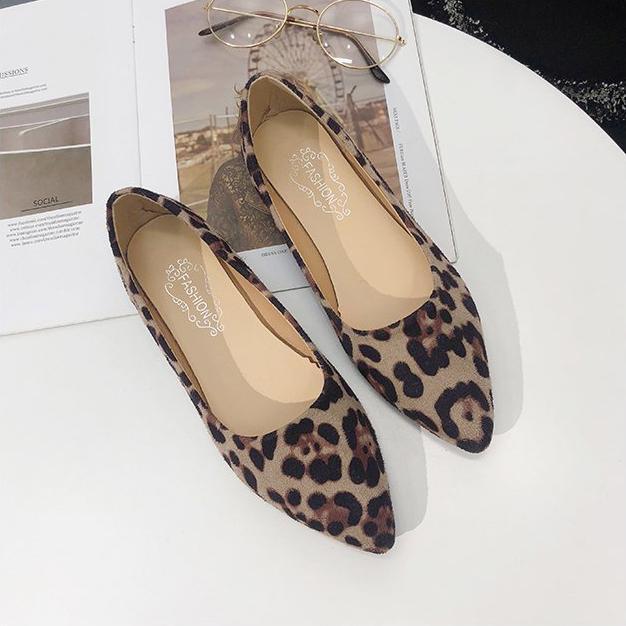 Artificial Suede Round Toe Slip on Leopard Flat Loafers Low Heel Simple Pure Color