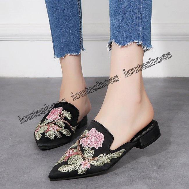 Fashionable new style comfortable pointed flat heel Embroidery Flower women's shoes