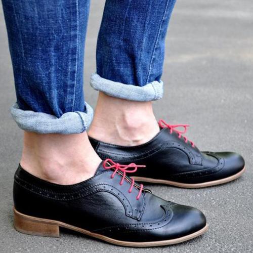 Black With Red-Lace Lace-Up Oxford Shoes