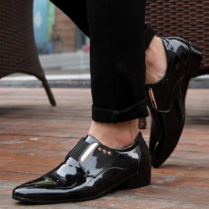Fashion Pointed Head Bright Patent Leather