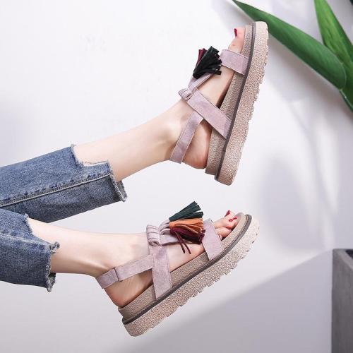 Sandals Girls Summer 2020 New Students Loose Shoes Women Fashion Thick Soled Shoes.