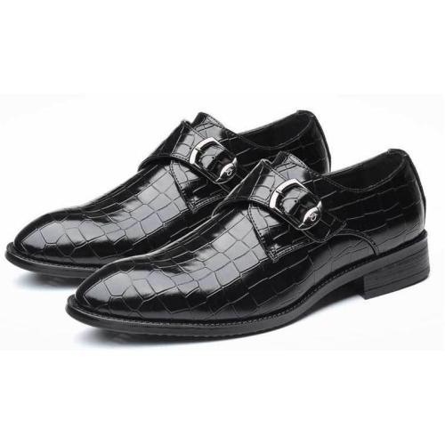 Buttoned Glossy Leather Shoes