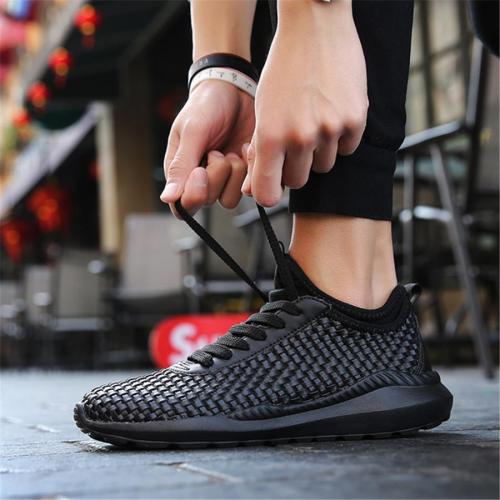 Soft and comfortable breathable woven couple sneakers