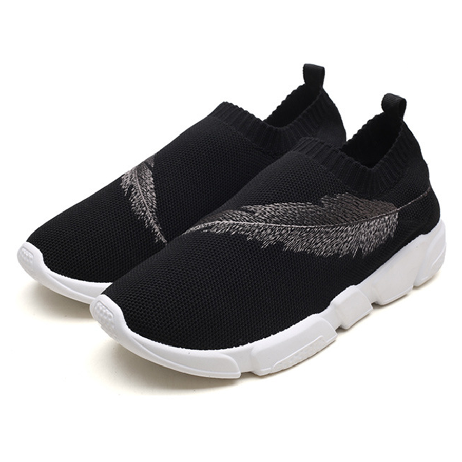 lightest men's sneakers