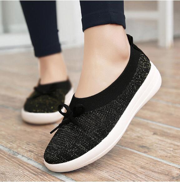 plain flat round toe casual sneakers