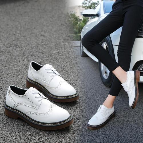 2020 New Shoes British Style Round Head Flat Sole Thick Heel Women's Shoes Lace Up Women's Fashion