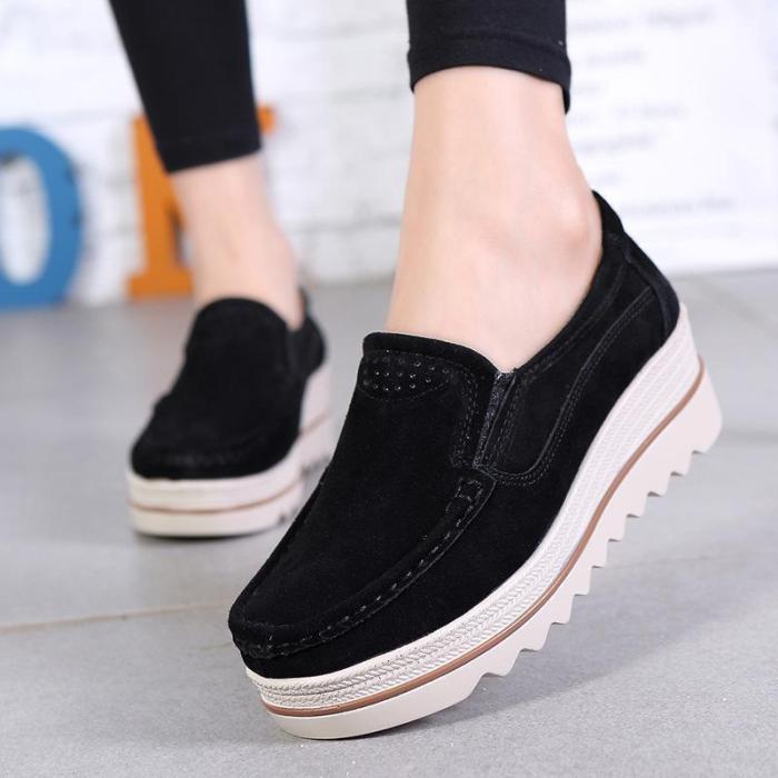 Women's Breathable Suede Round Toe Slip On Platform Shoes