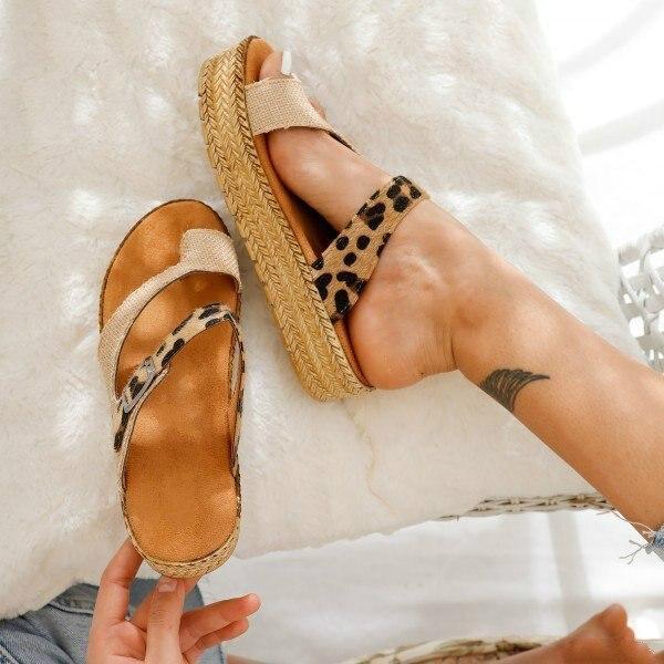 New 2020 Summer Fashion Shoes Women Summer Sandals Slipper Indoor Outdoor Flip-flops Beach Shoes Female Slippers
