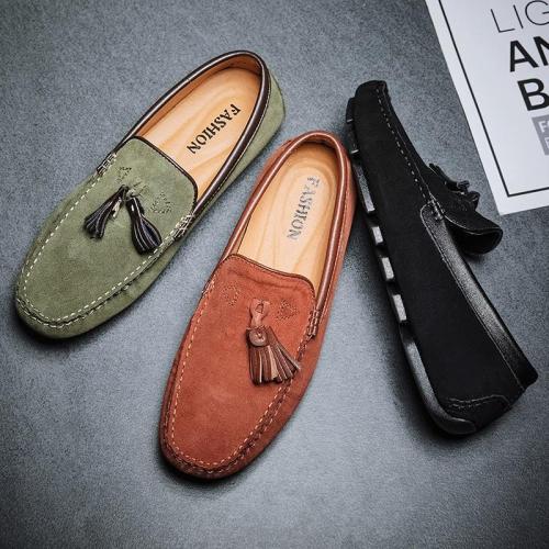 Fashion Tassel Soft Moccasins Men Loafers Suede Leather Shoes Flats Driving Shoes Casual Slip On Shoes