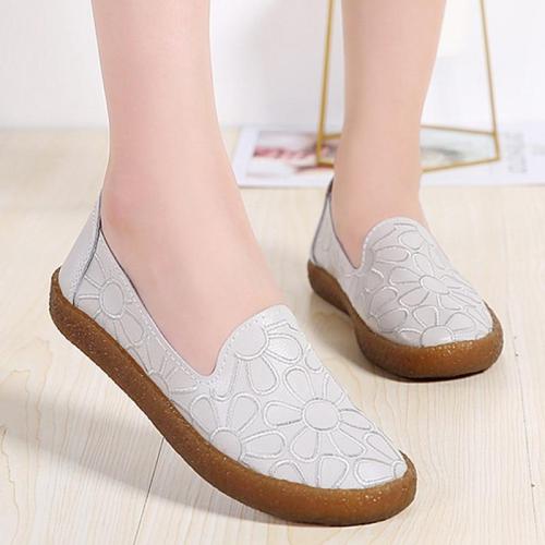 Hollow Leather Flats Women Breathable Summer Slip On Loafers Women Fashion White Moccasins Casual Ladies Shoes