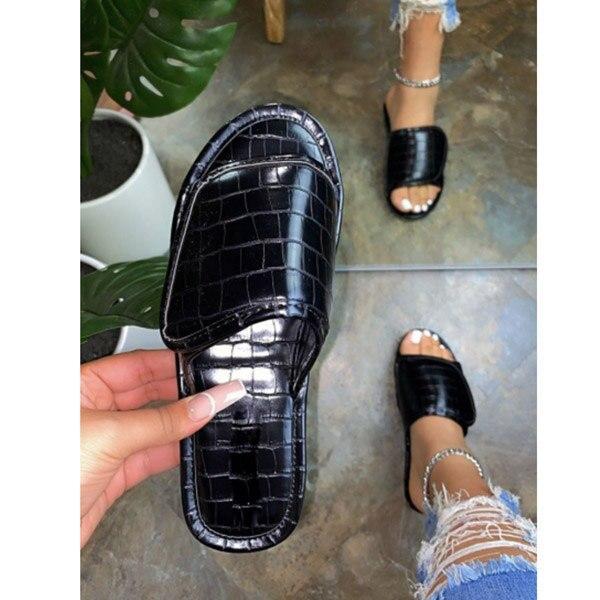 New Beach Shoes Outdoor Open Toe Flat Sandals Platform Casual Slippers Solid Color Fashion