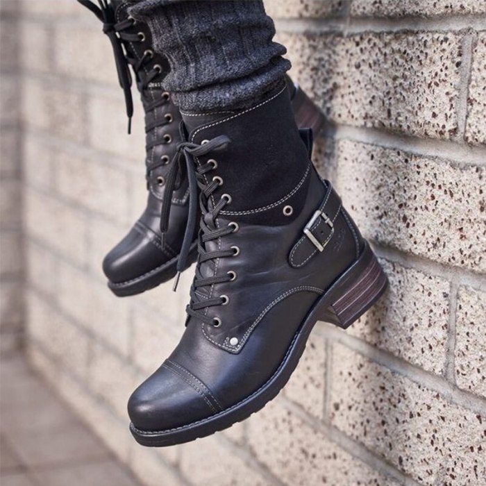 Women's Leather Ankle Boots Retro Lace Up Mid Heels