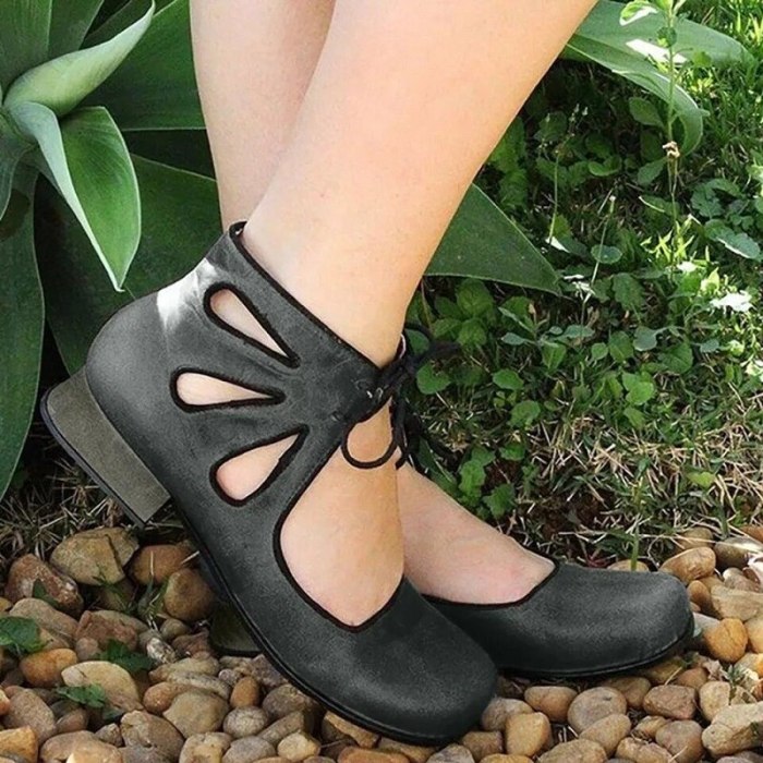Women Shoes Pu Leather Round Toe Vintage Casual Pumps Low Heels Sandals
