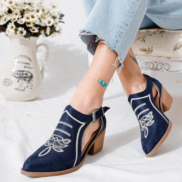 Women Sandals Fashion Shoes Pointed Casual Chunky Heel Ladies Sandals
