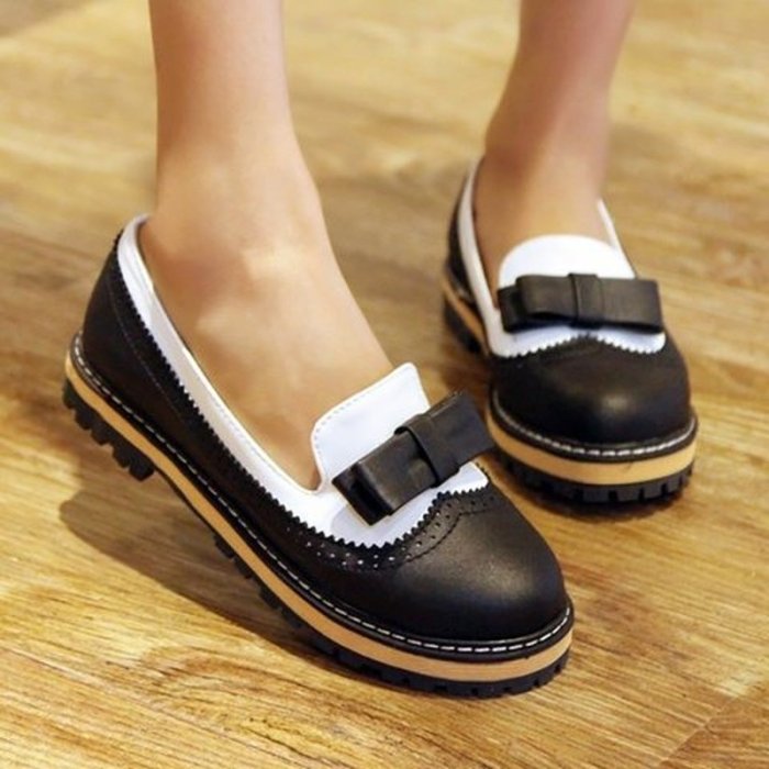 Women Flat Plus Size Slip On PU Leather Shoes