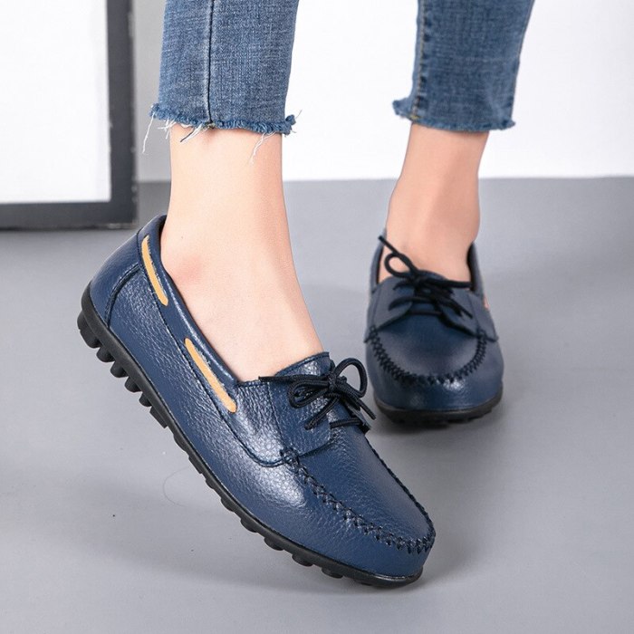 Women Flats Casual Shoes Plus Size PU Leather Flats Lace Up