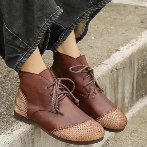 Women Casual Plus Size Vintage PU Leather Flats Lace Up Shoes