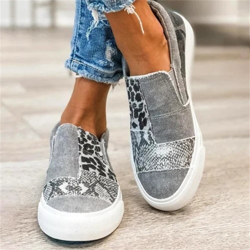 New Canvas Shoes Spring Leopard Print Comfy Slip On Ladies Large-Sized Flats 35-43 Patchwork Outdoor Female Sport Sneakers