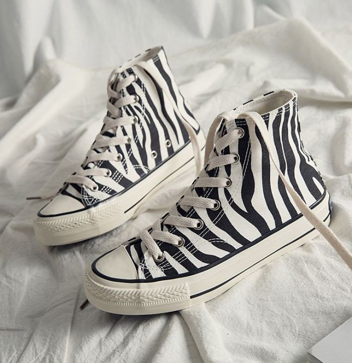 INS High Top Women's Canvas Shoes Zebra Pattern New Style Women's Casual Shoes Fashion Comfortable Female Sneakers