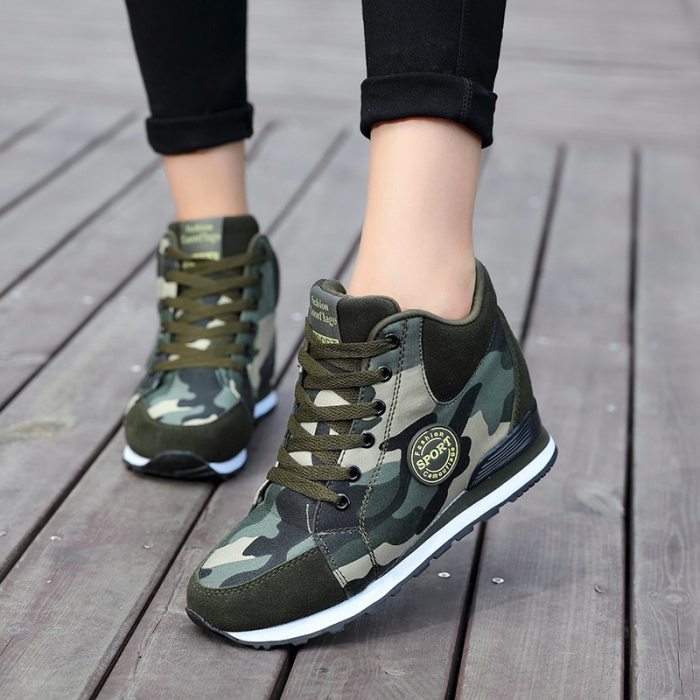 Women Canvas Camouflage Shoes Thick-Soled Lace-Up Sneakers