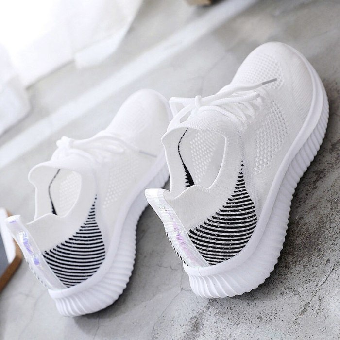 Summer Sneakers Breathable Knitted Casual Lace Up Running Shoes