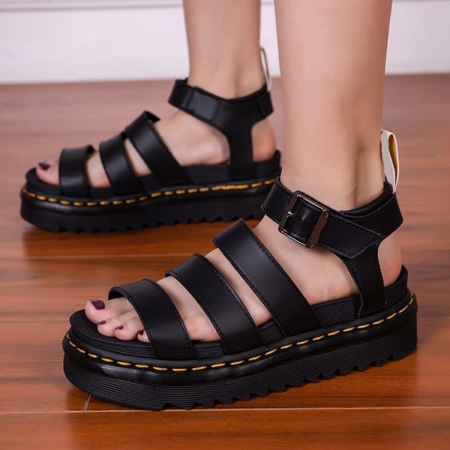 2021 Summer New Shoes Womens Sandals Students Flat Platform Shoes Women Soft Patent Leather Gladiator Sandals Female Beach Shoes