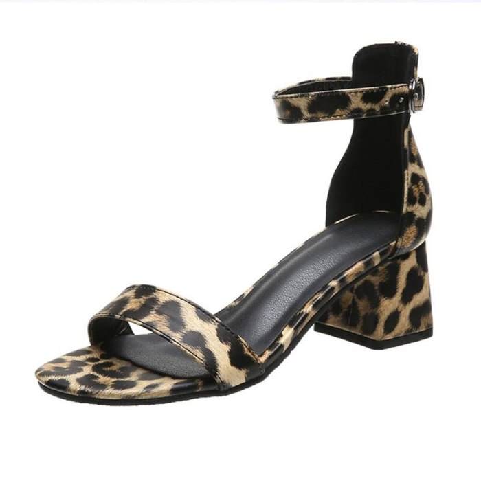 Women's Sandals Leopard Ladies Shoes Peep Toe Summer Square Heels Comfort Female Footwear Pu Leather Woman 2021 Plus Size New