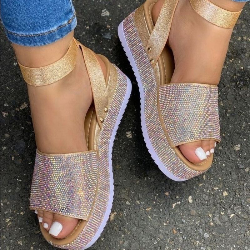 trendy heel sandals 2021