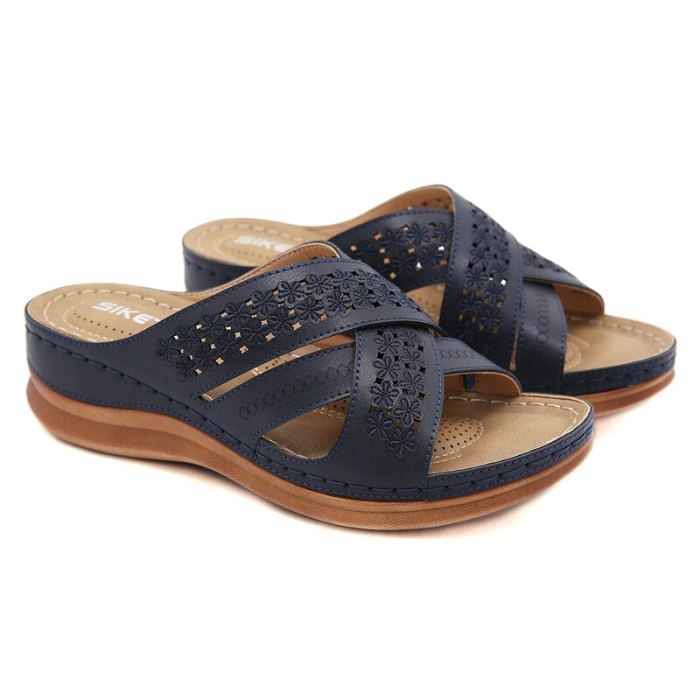 Summer retro embroidered women's sandals non-slip wedges soft leather lightweight and comfortable women's slippers plus size 43