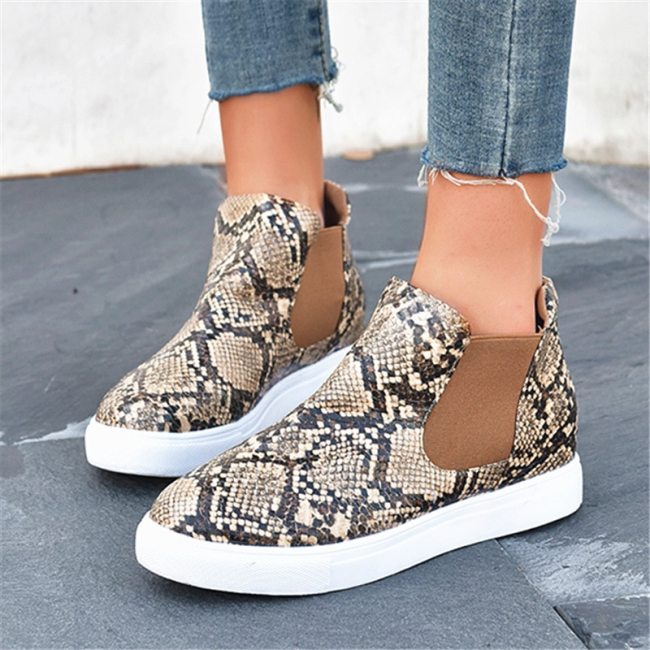 Flat short boots women 2021 new comfortable leopard casual round head wild large size women's boots
