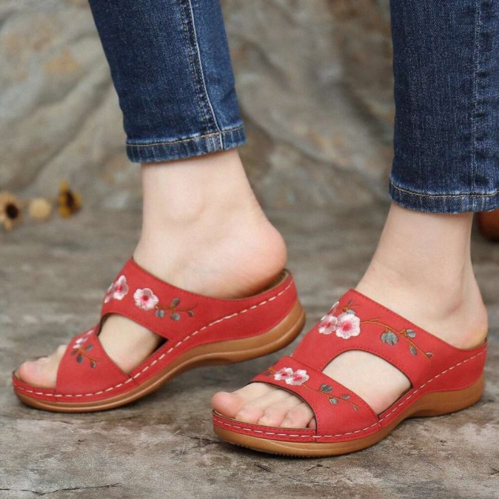 Women Slippers Summer Ladies Fashion Casual Wedge Heel Embroidery Flower Sandals Comfort Breathable Beach Shoes Plus Size D9#