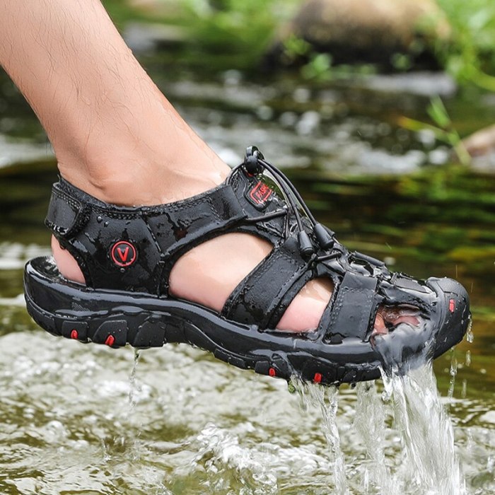 Summer Men's Breathable Sandals Women Beach Casual Shoes Thick Sole Closed Toe Aqua Shoes for Hiking Fishing