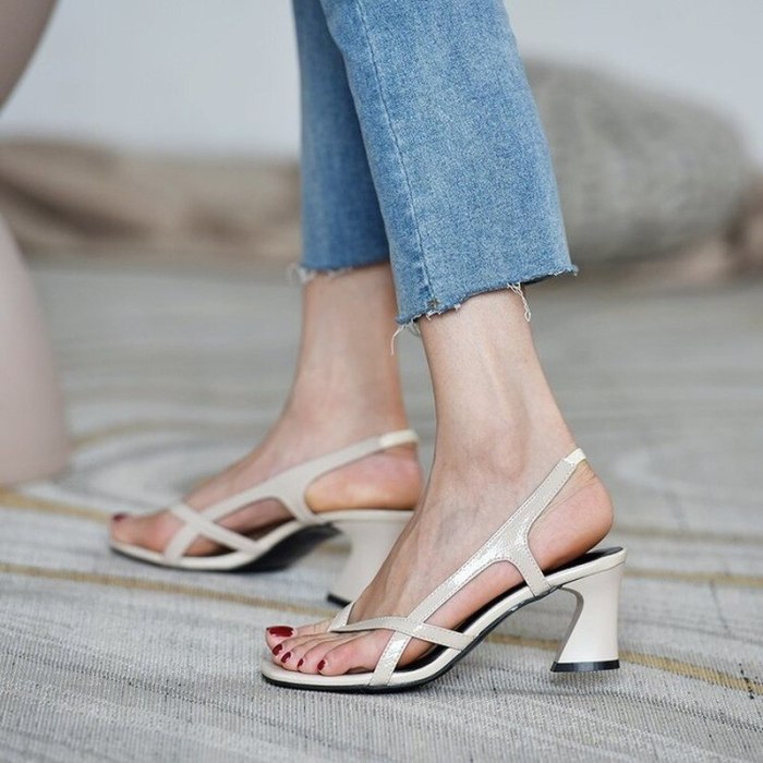 2021 Summer Women Sandals Sexy High Heels Square Head Clip-On Strappy Sandals Comfortable Fang with Fashion Casual Womenshoes