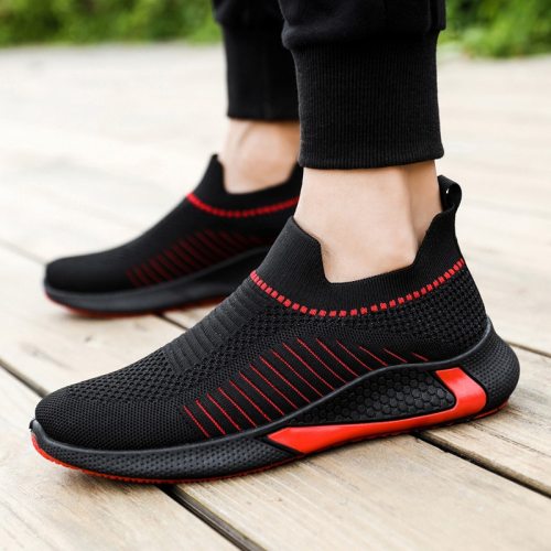New Men's Breathable Flying Running Sneakers