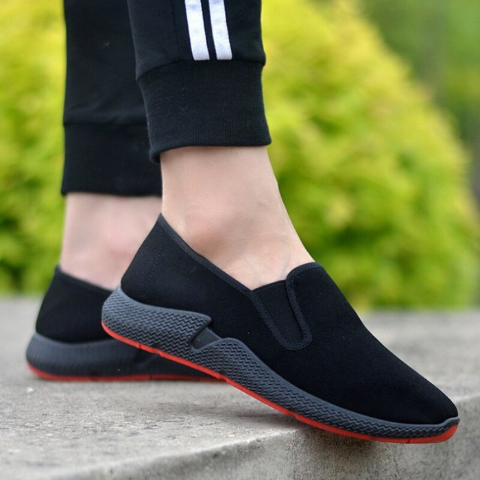 Men Casual Shoes Canvas 2021 Man Loafers Breathable New Male Outdoor Classic Walking Flats Driving Shoes
