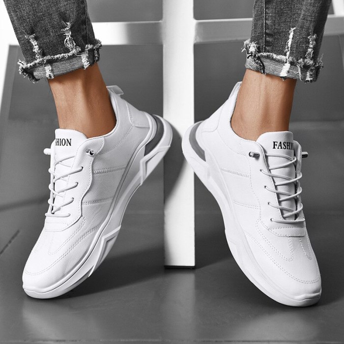 Men Lace Up Breathable Sneakers