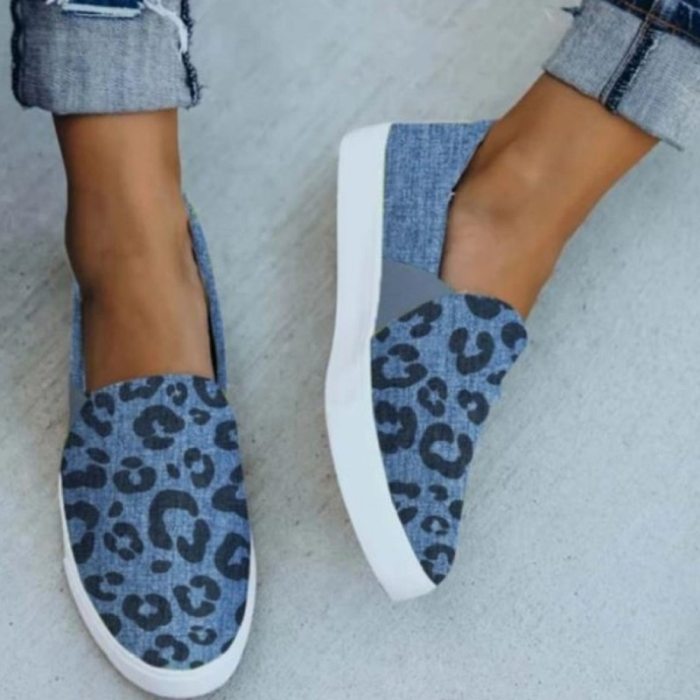 Canvas Shoes Women 2021 New Fashion Leopard Thick  Flat Thcik  Vulcanized Shoes Spring Summer Slip on Dot Pattern Loafers Hot