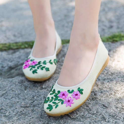 Spring Handmand Embroidered Women's Ballet Flats Retro Casual Shallow Shoes Woman  Casual Flower Platform Footwear 2020