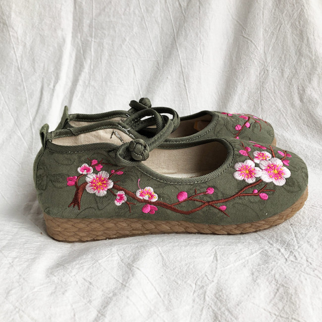 Embroidered Women Comfort Canvas Loafers