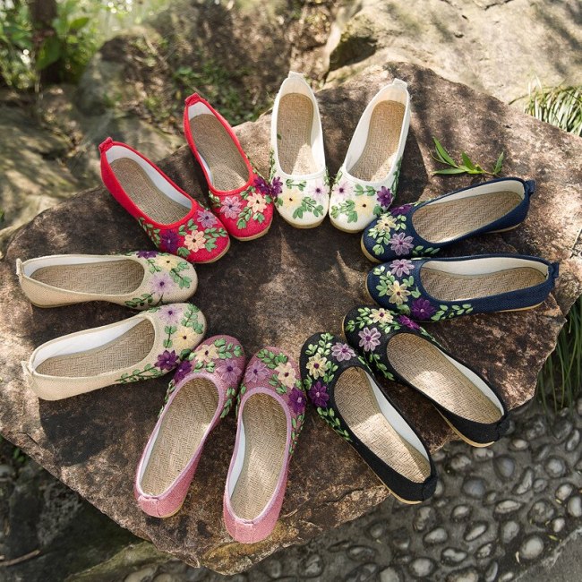 Women Flower Slip On Comfortable Flat Shoes