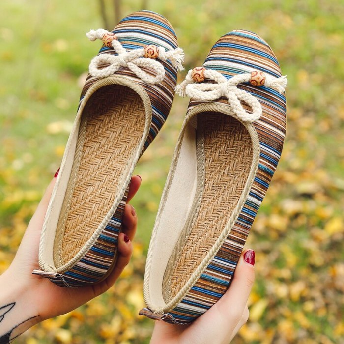 Women Embroidered Striped Shallow Flat Shoes