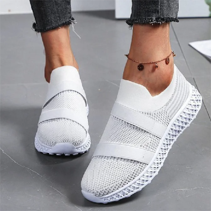 Larged-Size Flats 2021 Spring New Slip On Breathable Comfy Ladies Casual Shoes Outdoor Running Walking Women Trendy Sneakers