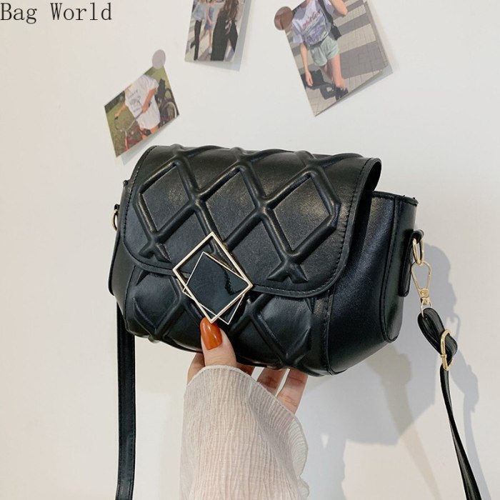 Embossed Rhombus Bag Female 2021 New Trendy Fashion Texture Simple One-shoulder Messenger Small Square Bags