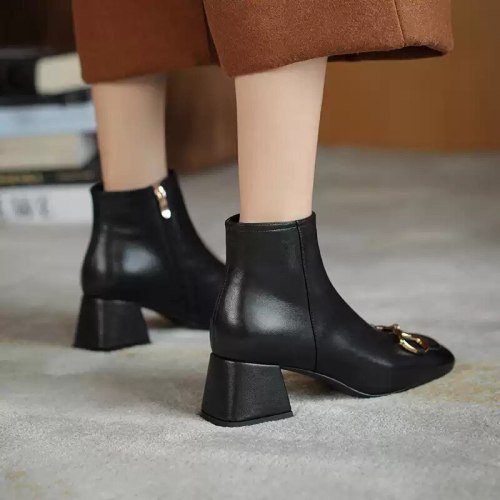 2021 New Genuine Leather Punk Squre Toe Thick Heels Pumps for Women Working Basic Shoes Woman Metal Decoration Women Ankle Boots
