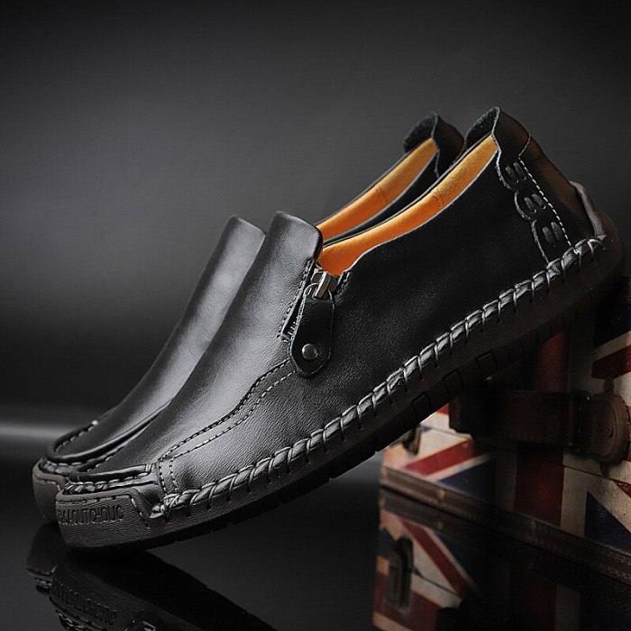 Big Size Men Loafers Light Leather Casual Shoes 2021New Male Outdoor Walking Shoes Comfortable Mens Sneakers Soft Loafers